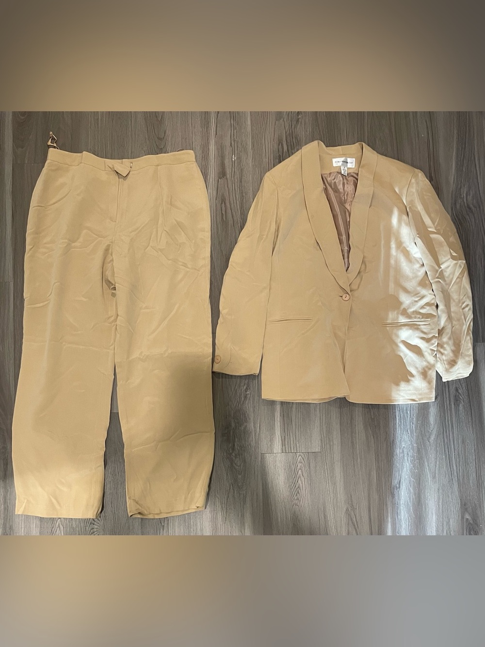 Women’s Jones New York Business Set — Tan — Size 16